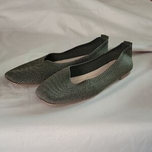Women Green Flats Size 8